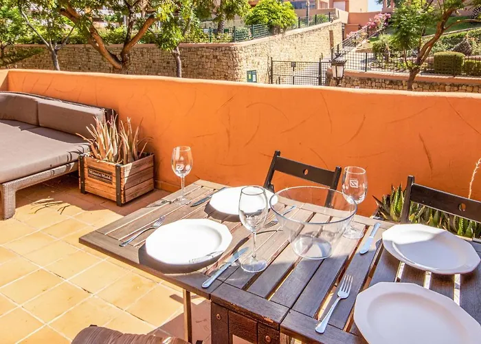 Awesome In Elviria With Wifi Lejlighed Marbella